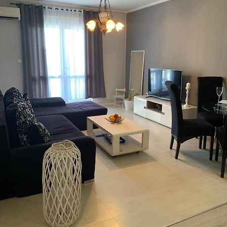 Black Horse Podgorica Luaran gambar