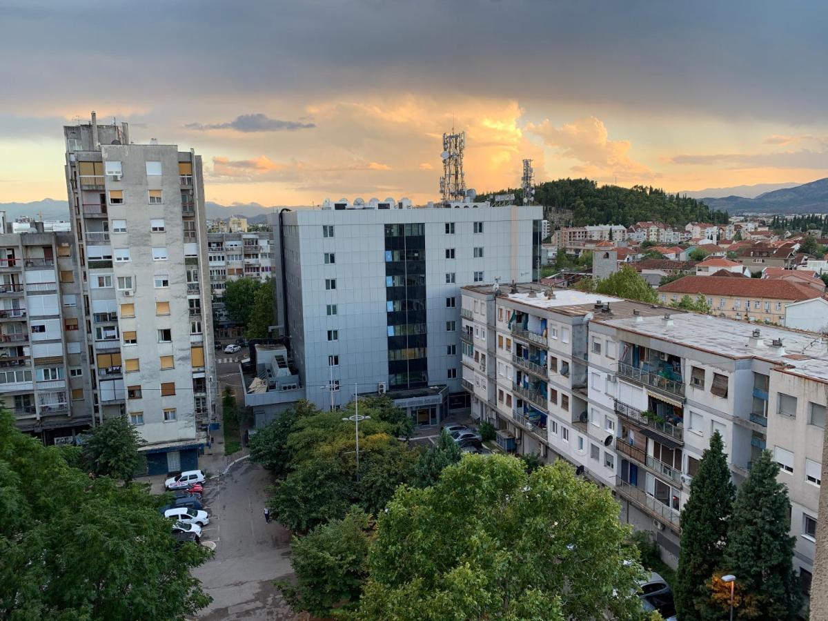 Black Horse Podgorica Luaran gambar